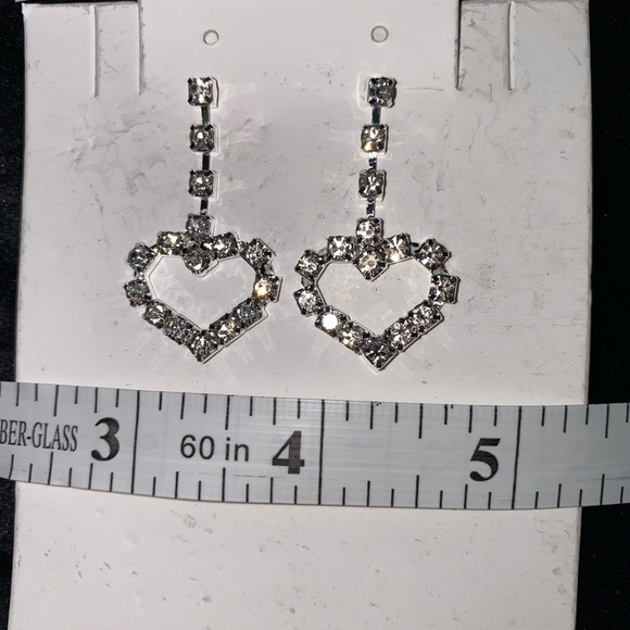 1 bundle of 4 pair fashion/custome rhinestones earrings - Picture 3 of 5